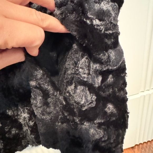 North Face Reversible Vest with Fur- NWOT - Picture 5 of 11